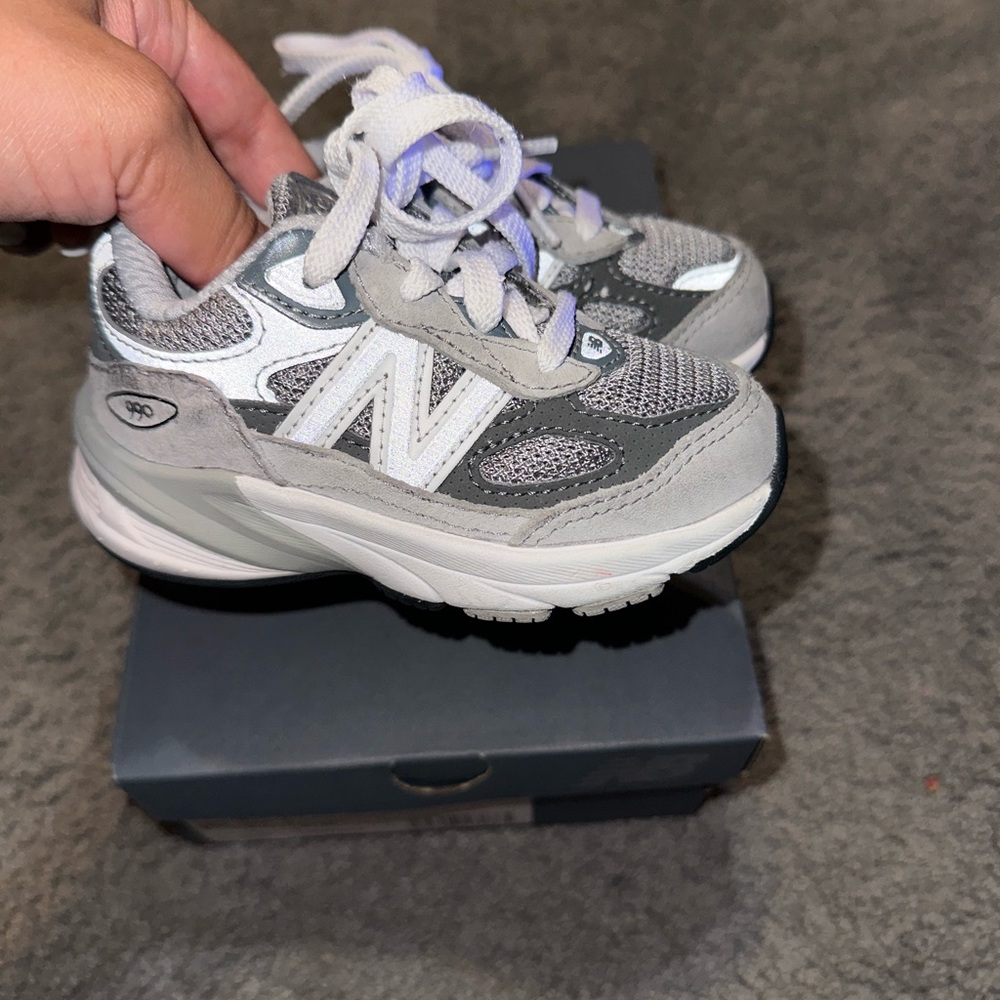 New Balance 990v6 Toddler Size 5c Gray